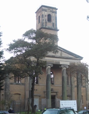 3. Canon 4 Oct 2014 234 Sheerness Church portico